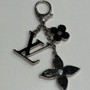Louis Vuitton Fleur D'Epi Key Holder & Bag Charm